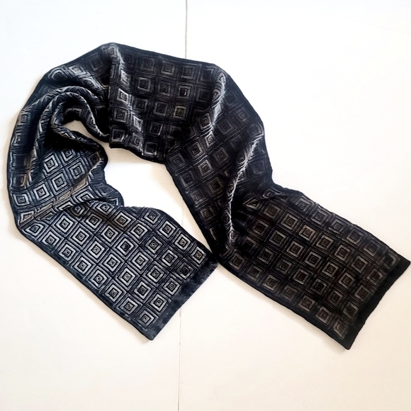 Black w/Grey Velvet Scarf - Picture 12 of 12